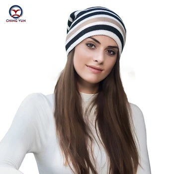 2020 kış sonbahar Bayan şapka şerit örme şapka moda rahat sıcak çok yönlü kulak koruyucu logo İle Yüksek Kaliteli kadın kap