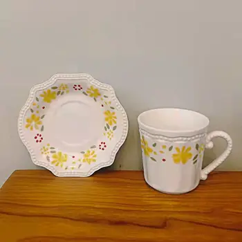 Ev Öğleden Sonra Çay seramik fincan ve Tabak Kore Vintage Sarı çiçekli seramik Kahve fincanı ve porselen yemek seti