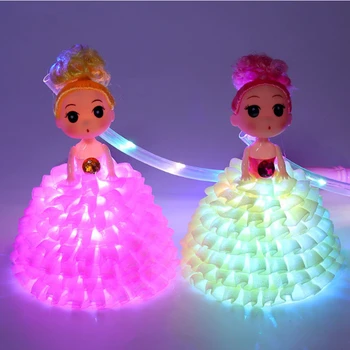 Sevimli aydınlık bebek parlayan oyuncak kızlar için kolu fener LED aydınlatma çizgi film bebeği ışık asılı kolye oyuncak doğum Günü Partisi hediye