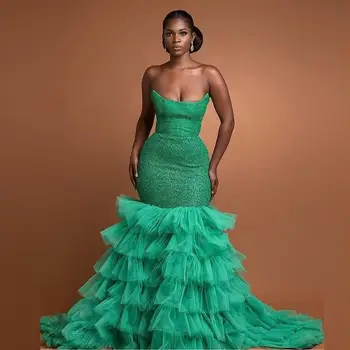 Siyah Kızlar Yeşil Mermaid Balo Elbise Kolsuz Katmanlı Tül Alt Fırfır Artı Boyutu Akşam Elbise Afrika Kadınlar Partisi Törenlerinde