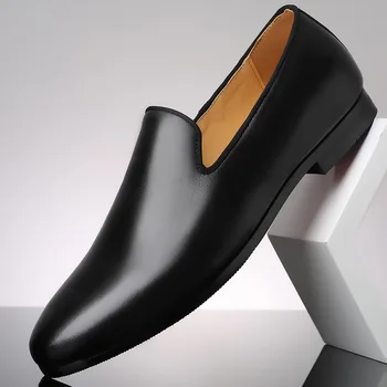 Yeni Siyah Loafer'lar Erkekler için İnek Deri Slip-On Sivri Burun Katı Yaz El Yapımı erkek ayakkabıları İş İçin Boyutu 38-48