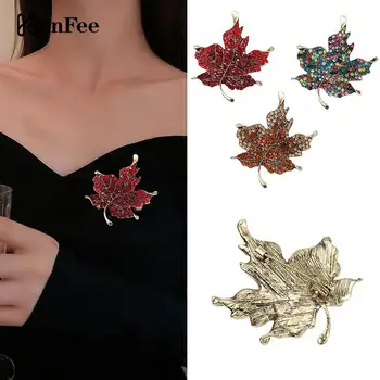 Renkli Emaye Çift katmanlı Akçaağaç Yaprakları İle Sahte İnci Broş Kristal Rhinestone Akçaağaç Yaprağı Şekilli Broş Pins Eşarp Şapka Pin